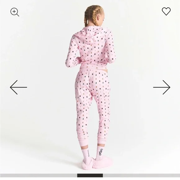 Cactus Plant Flea Market x SKIMS
PLUSH POINTELLE ZIP UP HOODIE Small - Picture 5 of 9